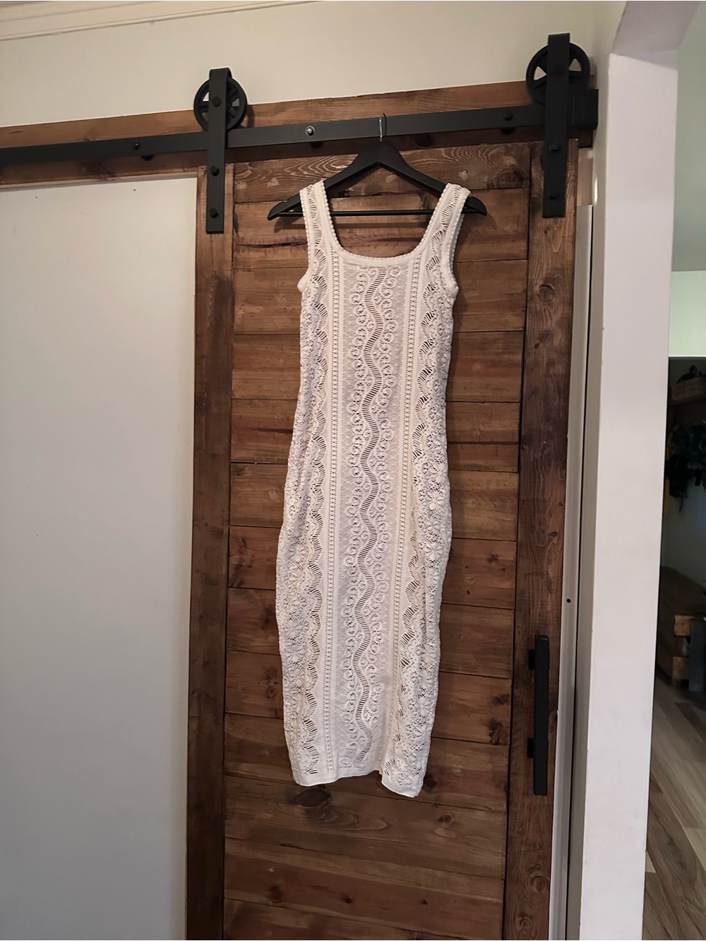 Boutique White Lace Sleeveless Bodycon Dress